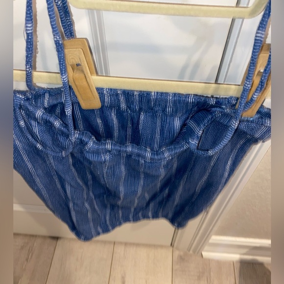 Elan Blue Striped Crop Top - Size Small - Square Neck & Spaghetti Straps - Picture 2 of 3